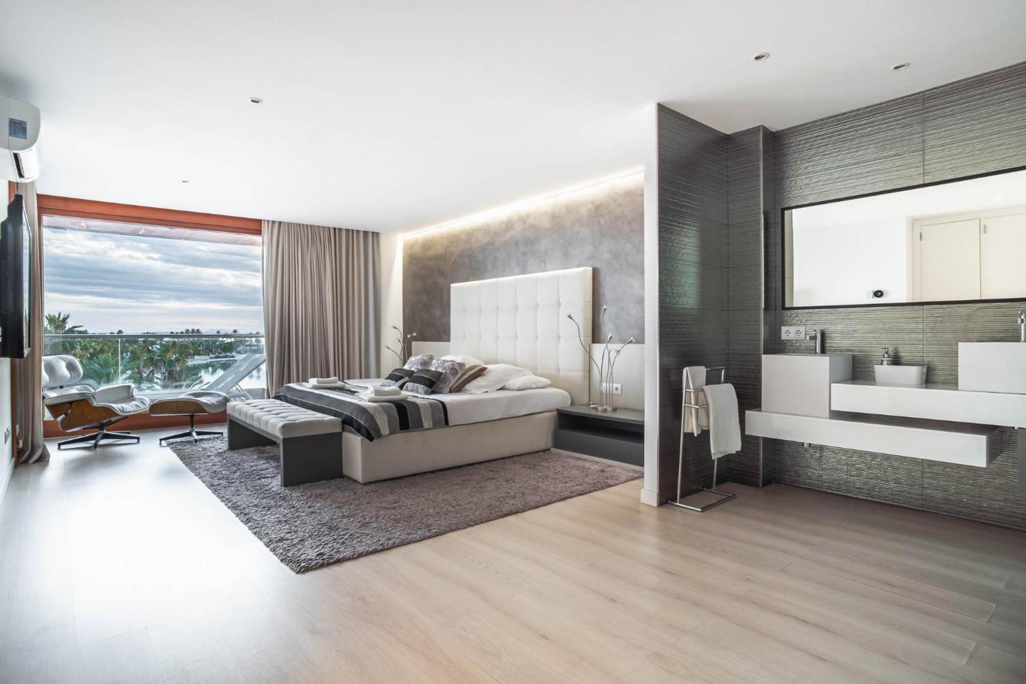 Luxury Sea View Apartment In Puerto De Alcudia Ngoại thất bức ảnh