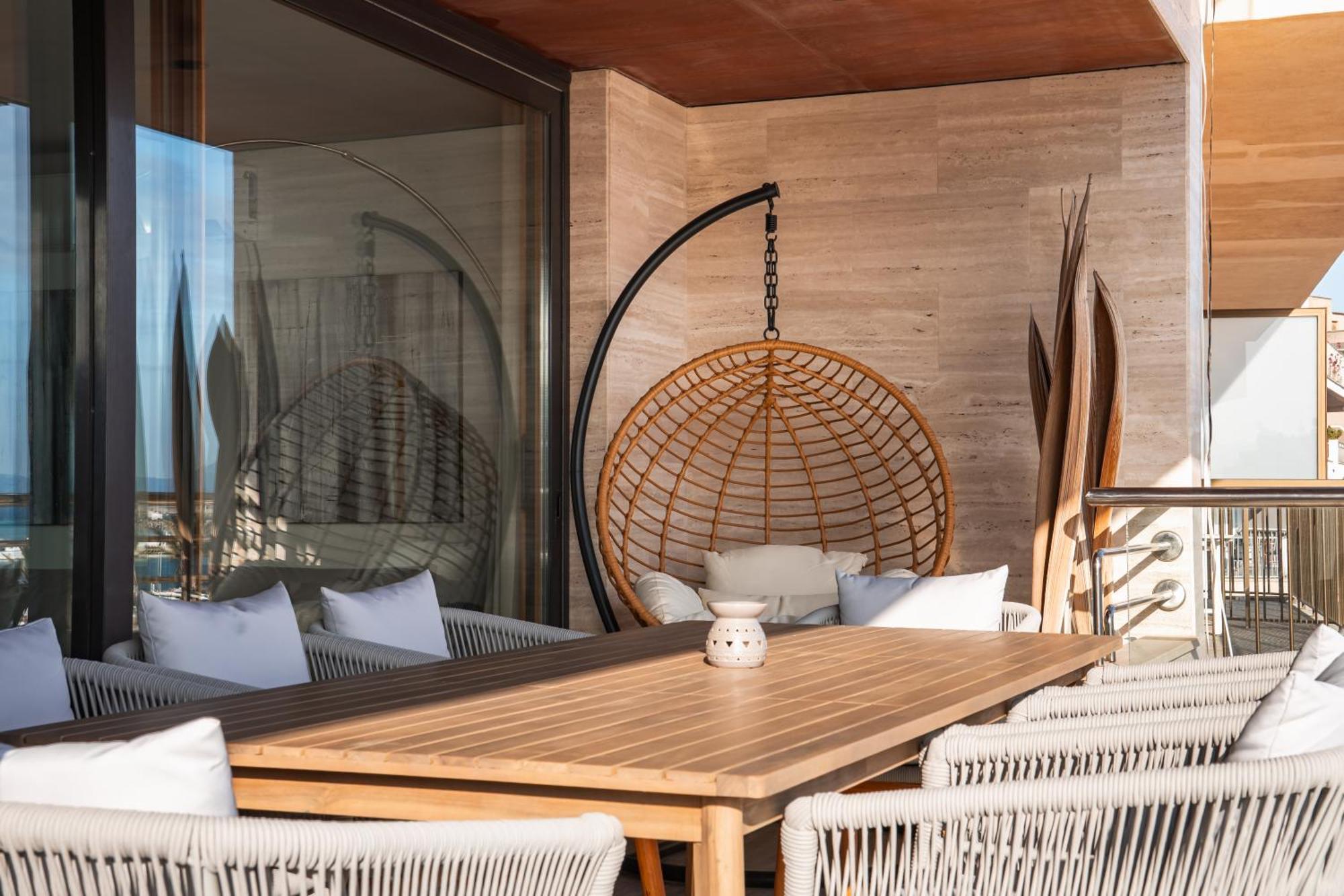 Luxury Sea View Apartment In Puerto De Alcudia Ngoại thất bức ảnh