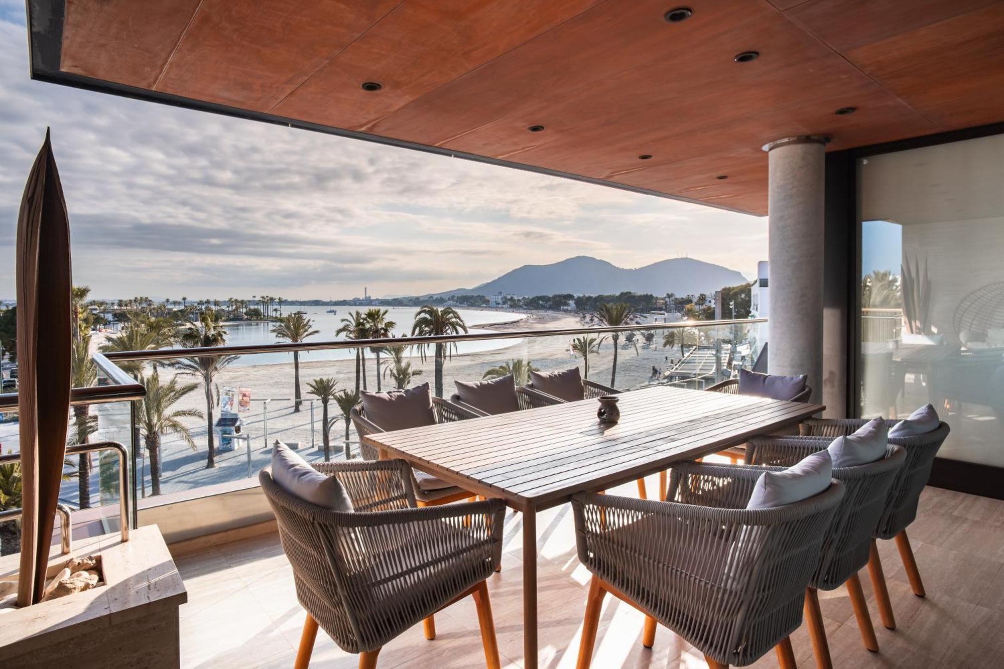 Luxury Sea View Apartment In Puerto De Alcudia Ngoại thất bức ảnh